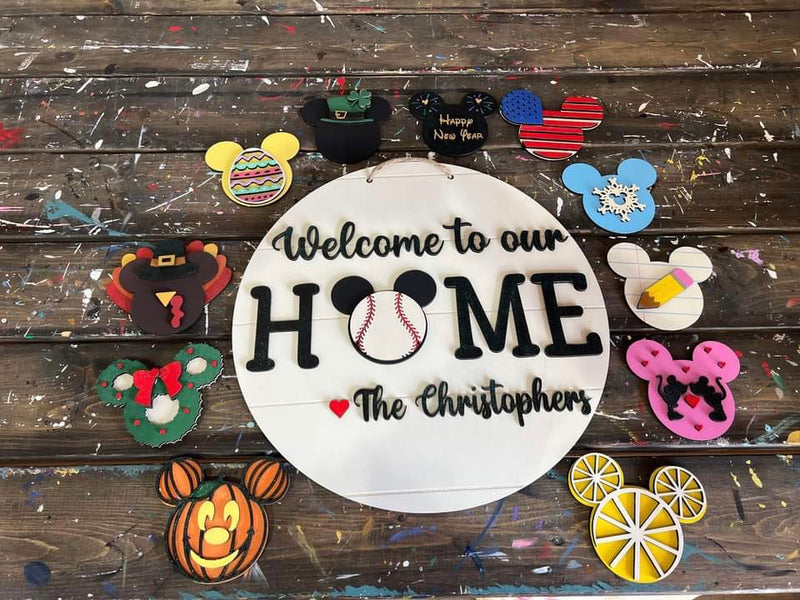 Interchangeable Welcome Mouse Door Hanger (includes 12 Mouse charms!)